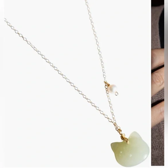 Choupette Cat green jade pendant necklace - Picture 3 of 4
